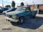 1994 GMC Sierra 1500 z VIN 1GTEC14Z4RZ523395, wystawiony jako Copart lot #83845725 z przebiegiem 322 231 mil mil oraz Szkoda całkowita • Salvage title. Historia ofert i sprzedaży dostępna na DreamBid. Obrazek 1.