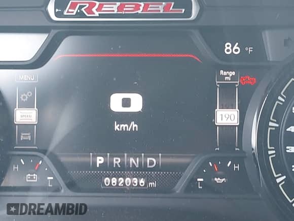 2020 Ram 1500 Rebel z VIN 1C6SRFLT5LN214584, wystawiony jako IAAI lot #43186902 z przebiegiem 82 036 mil mil oraz . Historia ofert i sprzedaży dostępna na DreamBid. Obrazek 16.