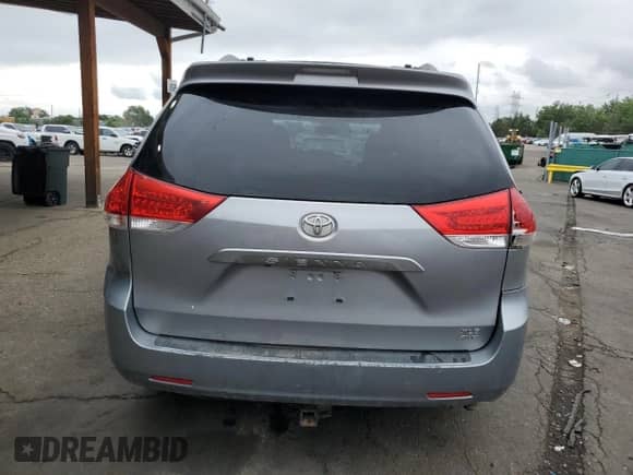 2012 Toyota Sienna XLE with VIN 5TDDK3DC0CS045345, listed as a Copart auction lot 60988205 with 210,182 mi miles and Clean title. Bid and sale history available at DreamBid. Image 6.
