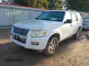 2010 Ford Explorer XLT z VIN 1FMEU7DE7AUA15027, wystawiony jako IAAI lot #43289220 z przebiegiem 152 805 mil mil oraz . Historia ofert i sprzedaży dostępna na DreamBid. Obrazek 2.