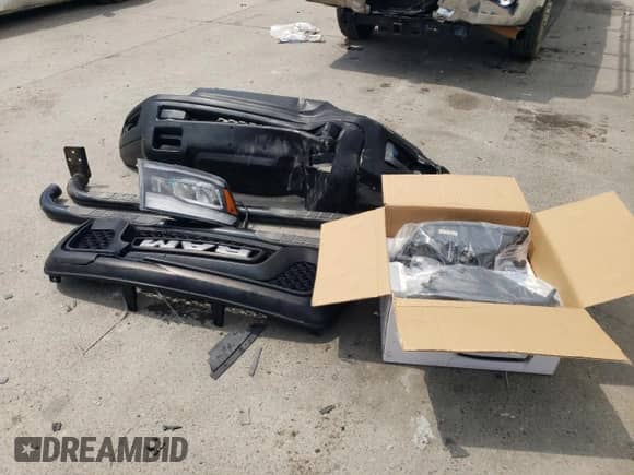 2019 Ram 1500 Big Horn z VIN 1C6RR6GT3KS734050, wystawiony jako Copart lot #67598285 z przebiegiem 108 882 mil mil oraz Szkoda całkowita • Salvage title. Historia ofert i sprzedaży dostępna na DreamBid. Obrazek 12.