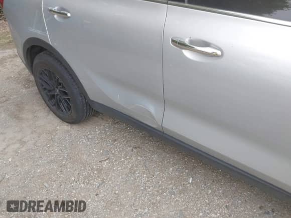 2018 Kia Sorento LX с VIN 5XYPGDA39JG348577, выставлен на аукционе IAAI как лот 42476429 с пробегом 112 018 миль миль и . История ставок и продаж доступна на DreamBid. Изображение 18.