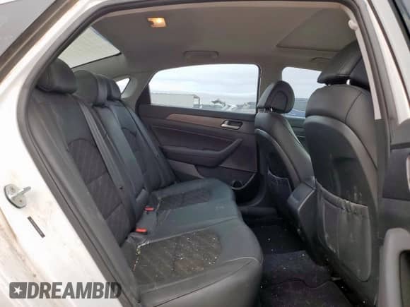 2017 Hyundai Sonata Sport с VIN 5NPE34AF4HH469906, выставлен на аукционе Copart как лот 82451925 с пробегом 104 533 миль миль и Списание • Salvage title. История ставок и продаж доступна на DreamBid. Изображение 10.
