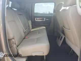 2010 Dodge 3500 Laramie z VIN 3D73Y3HL1AG172837, wystawiony jako Copart lot #57646695 z przebiegiem 109 970 mil mil oraz Szkoda całkowita • Salvage title. Historia ofert i sprzedaży dostępna na DreamBid. Obrazek 6.