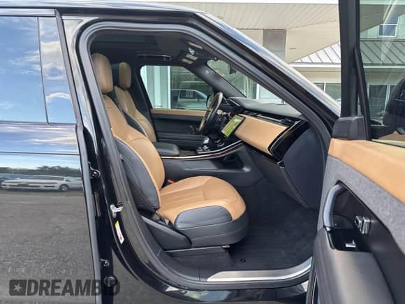 2023 Land Rover Range Rover Sport SE Dynamic with VIN SAL1L9FU4PA103557, listed as a IAAI auction lot 42703531 with 36,544 mi miles and . Bid and sale history available at DreamBid. Image 5.
