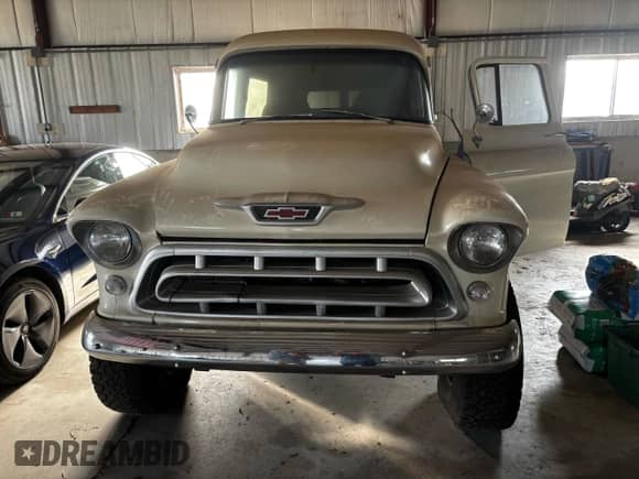 1957 Chevrolet Suburban с VIN 1957CHEVSUB109, выставлен на аукционе Copart как лот 81336315 с пробегом 43 824 миль миль и Чистый • Clean title. История ставок и продаж доступна на DreamBid. Изображение 5.