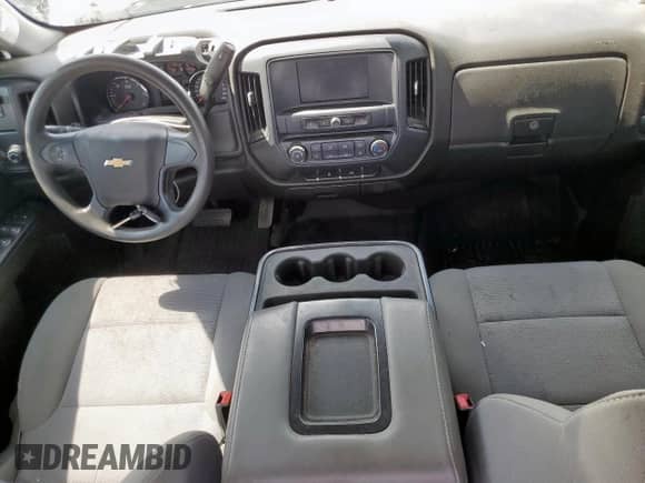 2018 Chevrolet Silverado 2500HD Work Truck z VIN 1GC1CUEG4JF168425, wystawiony jako Copart lot #81549045 z przebiegiem Nie podano mil oraz Szkoda całkowita • Salvage title. Historia ofert i sprzedaży dostępna na DreamBid. Obrazek 8.