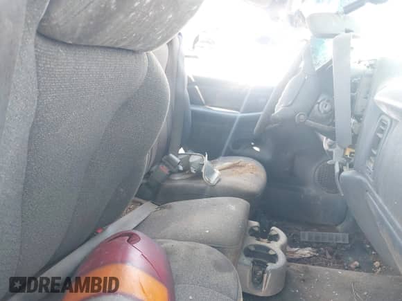 2001 Chevrolet Silverado 1500 с VIN 1GCEC14W51Z129074, выставлен на аукционе IAAI как лот 42187219 с пробегом Не указан миль и . История ставок и продаж доступна на DreamBid. Изображение 5.