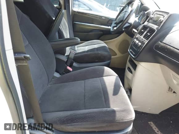 2014 Dodge Grand Caravan SE with VIN 2C4RDGBG0ER187848, listed as a IAAI auction lot 43157999 with 101,447 mi miles and . Bid and sale history available at DreamBid. Image 5.