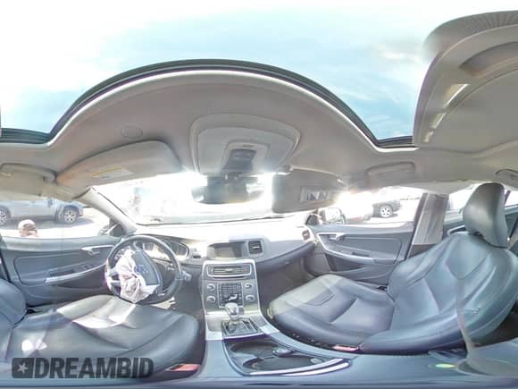 2015 Volvo S60 T5 Premier с VIN YV1612TK3F1345598, выставлен на аукционе Copart как лот 62350205 с пробегом 152 747 миль миль и Списание • Salvage title. История ставок и продаж доступна на DreamBid. Изображение 14.