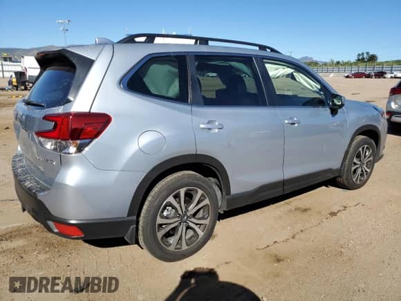 2023 Subaru Forester Limited z VIN JF2SKAPC5PH447638, wystawiony jako Copart lot #83845105 z przebiegiem 14 267 mil mil oraz Szkoda całkowita • Salvage title. Historia ofert i sprzedaży dostępna na DreamBid. Obrazek 3.