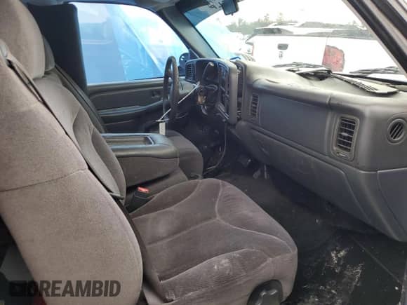 2002 GMC Sierra 1500 z VIN 1GTEC14W22Z331436, wystawiony jako Copart lot #84550994 z przebiegiem 243 764 mil mil oraz Szkoda całkowita • Salvage title. Historia ofert i sprzedaży dostępna na DreamBid. Obrazek 7.