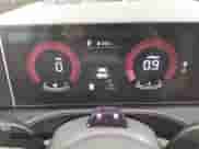 2025 Hyundai Santa Fe SEL z VIN 5NMP24GL9SH142575, wystawiony jako Copart lot #80673345 z przebiegiem 7 164 mil mil oraz Nie do naprawy • Non repairable. Historia ofert i sprzedaży dostępna na DreamBid. Obrazek 9.