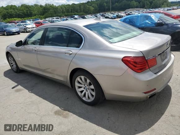 2009 BMW 7 Series 750Li with VIN WBAKB83509CY58960, listed as a Copart auction lot 58080265 with 156,139 mi miles and Salvage title. Bid and sale history available at DreamBid. Image 2.