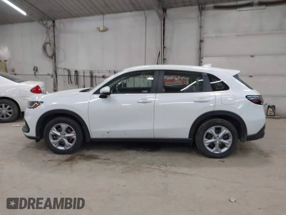 2024 Honda HR-V LX z VIN 3CZRZ2H35RM719109, wystawiony jako IAAI lot #43350815 z przebiegiem 29 816 mil mil oraz . Historia ofert i sprzedaży dostępna na DreamBid. Obrazek 15.