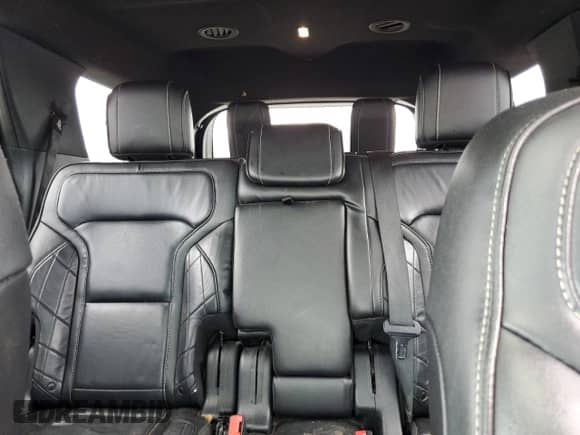 2018 Ford Explorer Platinum с VIN 1FM5K8HT5JGC80743, выставлен на аукционе Copart как лот 61615395 с пробегом 133 684 миль миль и Списание • Salvage title. История ставок и продаж доступна на DreamBid. Изображение 10.
