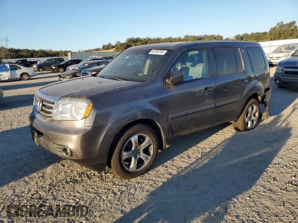 2015 Honda Pilot EX with VIN 5FNYF4H46FB041792, listed as a Copart auction lot 68786795 with 147,161 mi miles and Salvage title. Bid and sale history available at DreamBid. Image 1.