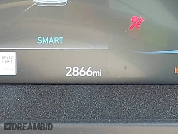 2025 Hyundai Elantra SEL Sport с VIN KMHLM4DG4SU021781, выставлен на аукционе IAAI как лот 42922601 с пробегом 2 866 миль миль и . История ставок и продаж доступна на DreamBid. Изображение 16.