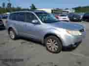 2012 Subaru Forester X Limited z VIN JF2SHAEC5CH444962, wystawiony jako Copart lot #68594975 z przebiegiem 198 976 mil mil oraz Szkoda całkowita • Salvage title. Historia ofert i sprzedaży dostępna na DreamBid. Obrazek 4.