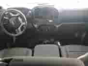 2020 Chevrolet Silverado 1500 LT z VIN 1GCRWCED4LZ159316, wystawiony jako Copart lot #70672545 z przebiegiem Nie podano mil oraz Szkoda całkowita • Salvage title. Historia ofert i sprzedaży dostępna na DreamBid. Obrazek 8.