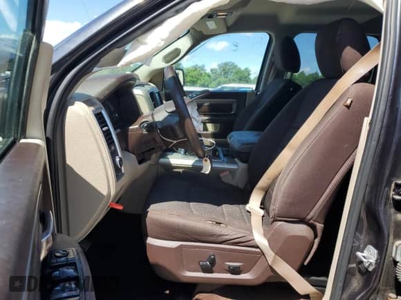 2014 Ram 1500 Big Horn z VIN 1C6RR6LTXES441952, wystawiony jako Copart lot #62502275 z przebiegiem 141 946 mil mil oraz Szkoda całkowita • Salvage title. Historia ofert i sprzedaży dostępna na DreamBid. Obrazek 7.