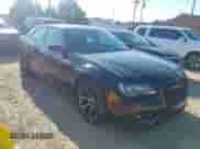 2015 Chrysler 300 S с VIN 2C3CCABG0FH853608, выставлен на аукционе IAAI как лот 42774597 с пробегом 101 027 миль миль и . История ставок и продаж доступна на DreamBid. Изображение 1.