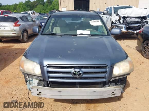 2004 Toyota Highlander with VIN JTEDP21A640042979, listed as a IAAI auction lot 42290541 with 298,583 mi miles and . Bid and sale history available at DreamBid. Image 12.