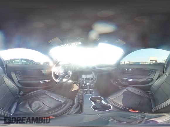 2021 Ford Mustang EcoBoost z VIN 1FA6P8TH6M5105730, wystawiony jako Copart lot #71561775 z przebiegiem Nie podano mil oraz Szkoda całkowita • Salvage title. Historia ofert i sprzedaży dostępna na DreamBid. Obrazek 16.