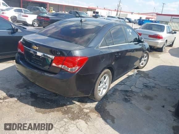 2015 Chevrolet Cruze LT с VIN 1G1PC5SB1F7151780, выставлен на аукционе IAAI как лот 43333479 с пробегом 147 341 миль миль и . История ставок и продаж доступна на DreamBid. Изображение 4.