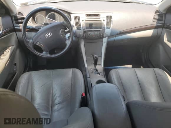 2009 Hyundai Sonata SE с VIN 5NPEU46F59H477701, выставлен на аукционе Copart как лот 63563825 с пробегом 153 258 миль миль и Списание • Salvage title. История ставок и продаж доступна на DreamBid. Изображение 8.