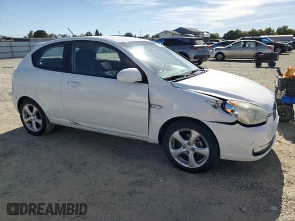 2009 Hyundai Accent Auto SE с VIN KMHCN36C79U131204, выставлен на аукционе Copart как лот 68225025 с пробегом 121 252 миль миль и Списание • Salvage title. История ставок и продаж доступна на DreamBid. Изображение 4.