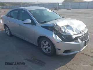 2014 Chevrolet Cruze 1LT с VIN 1G1PC5SB2E7151916, выставлен на аукционе IAAI как лот 43190819 с пробегом 124 031 миль миль и . История ставок и продаж доступна на DreamBid. Изображение 1.
