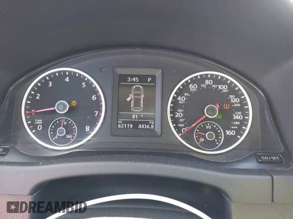 2016 Volkswagen Tiguan S z VIN WVGAV7AX7GW581901, wystawiony jako IAAI lot #43400045 z przebiegiem 62 119 mil mil oraz . Historia ofert i sprzedaży dostępna na DreamBid. Obrazek 7.