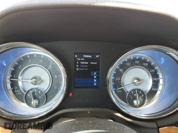 2014 Chrysler 300 C with VIN 2C3CCAET2EH211706, listed as a Copart auction lot 64750685 with 73,592 mi miles and Salvage title. Bid and sale history available at DreamBid. Image 9.