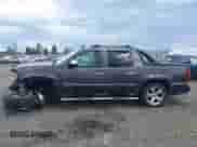 2010 Chevrolet Avalanche LTZ z VIN 3GNVKGE00AG156898, wystawiony jako IAAI lot #41885128 z przebiegiem 164 241 mil mil oraz . Historia ofert i sprzedaży dostępna na DreamBid. Obrazek 15.
