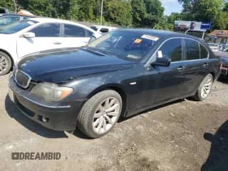 2008 BMW 7 Series 750i with VIN WBAHL83508DT12739, listed as a Copart auction lot 71648985 with 174,441 mi miles and Salvage title. Bid and sale history available at DreamBid. Image 1.