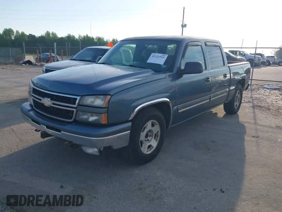 2006 Chevrolet Silverado 1500 LT2 z VIN 2GCEC13Z761347531, wystawiony jako IAAI lot #42121593 z przebiegiem 344 438 mil mil oraz . Historia ofert i sprzedaży dostępna na DreamBid. Obrazek 23.
