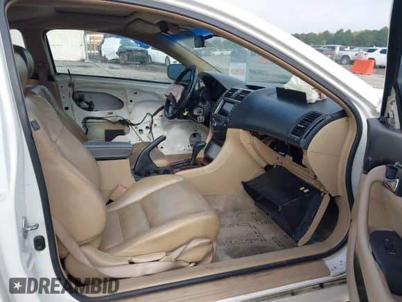 2006 Honda Accord EX with VIN 1HGCM72776A003633, listed as a IAAI auction lot 43301135 with 263,088 mi miles and . Bid and sale history available at DreamBid. Image 5.