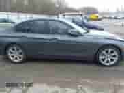 2014 BMW 3 Series 335i xDrive z VIN WBA3B9G59ENR91249, wystawiony jako IAAI lot #41911039 z przebiegiem 97 597 mil mil oraz . Historia ofert i sprzedaży dostępna na DreamBid. Obrazek 13.