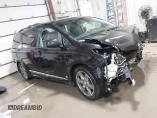 2011 Toyota Sienna SE with VIN 5TDXK3DCXBS067929, listed as a IAAI auction lot 41552044 with 203,697 mi miles and . Bid and sale history available at DreamBid. Image 1.