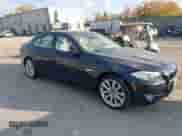 2011 BMW 5 Series 535i xDrive с VIN WBAFU7C56BDU55412, выставлен на аукционе IAAI как лот 43581442 с пробегом 87 545 миль миль и . История ставок и продаж доступна на DreamBid. Изображение 1.