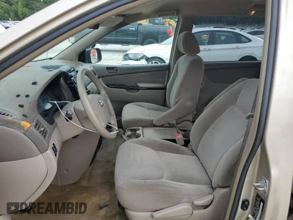 2005 Toyota Sienna CE с VIN 5TDZA23C95S231036, выставлен на аукционе Copart как лот 68925575 с пробегом 257 188 миль миль и Списание • Salvage title. История ставок и продаж доступна на DreamBid. Изображение 7.