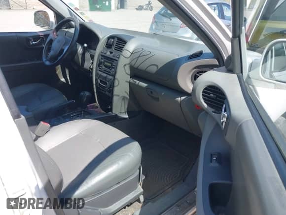 2002 Hyundai Santa Fe GLS с VIN KM8SC13D22U270603, выставлен на аукционе IAAI как лот 42213488 с пробегом 119 697 миль миль и . История ставок и продаж доступна на DreamBid. Изображение 5.
