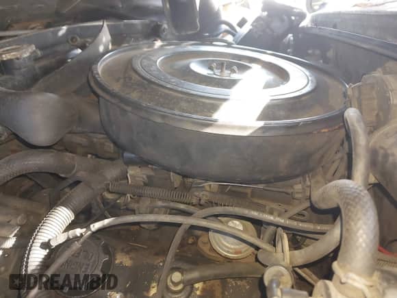 1990 Dodge Dakota z VIN 1B7FL23X0LS641390, wystawiony jako IAAI lot #42826429 z przebiegiem 186 919 mil mil oraz . Historia ofert i sprzedaży dostępna na DreamBid. Obrazek 10.