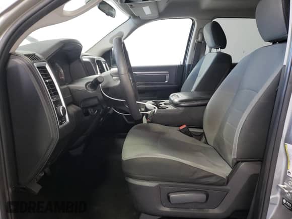 2021 Ram 1500 SLT z VIN 1C6RR6LG1MS540418, wystawiony jako Copart lot #80085825 z przebiegiem 91 777 mil mil oraz Czysty tytuł • Clean title. Historia ofert i sprzedaży dostępna na DreamBid. Obrazek 7.