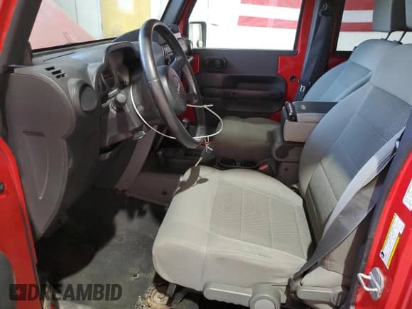 2008 Jeep Wrangler Unlimited Rubicon z VIN 1J4GA69178L541030, wystawiony jako Copart lot #69972935 z przebiegiem 166 791 mil mil oraz Czysty tytuł • Clean title. Historia ofert i sprzedaży dostępna na DreamBid. Obrazek 7.