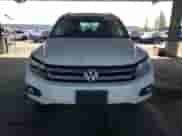 2012 Volkswagen Tiguan S с VIN WVGCV7AX2CW515758, выставлен на аукционе Copart как лот 52456355 с пробегом 179 907 миль миль и Чистый • Clean title. История ставок и продаж доступна на DreamBid. Изображение 5.