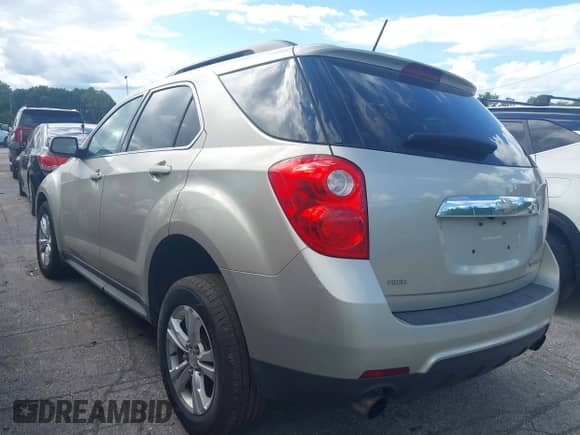 2015 Chevrolet Equinox LT z VIN 2GNFLGE39F6193334, wystawiony jako IAAI lot #43052326 z przebiegiem 147 320 mil mil oraz . Historia ofert i sprzedaży dostępna na DreamBid. Obrazek 3.
