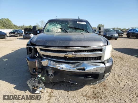 2011 Chevrolet Silverado 1500 LTZ with VIN 3GCPKTE32BG162899, listed as a Copart auction lot 83950435 with 136,170 mi miles and Salvage title. Bid and sale history available at DreamBid. Image 5.