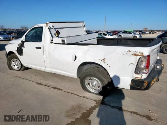 2020 Ram 1500 Tradesman с VIN 3C6JR6DT9LG122008, выставлен на аукционе Copart как лот 48498725 с пробегом Не указан миль и Списание • Salvage title. История ставок и продаж доступна на DreamBid. Изображение 2.